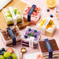 Conteneurs en plastique transparent carrés en PS recyclé de qualité alimentaire pour l'emballage de salades, gâteaux, bonbons et desserts - Vente en gros d'usine