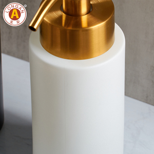 Productos chinos Botella blanca Bomba <span class=keywords><strong>de</strong></span> oro <span class=keywords><strong>Ducha</strong></span> Vidrio Champú Lavado a mano Botella <span class=keywords><strong>de</strong></span> gel <span class=keywords><strong>de</strong></span> <span class=keywords><strong>ducha</strong></span> para fábrica <span class=keywords><strong>de</strong></span> champú en China - Product Image 5