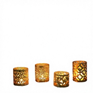 Candelabro Decorativo Nórdico Dorado Geométrico de Hierro Forjado, Ecológico, Modelo FJ, para Aromaterapia - Product Image 2