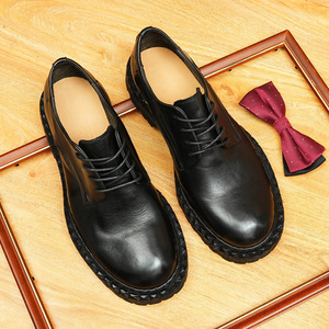 Mocasines de Cuero Genuino con Colgante Moderno para Hombre, Zapatos Casuales de Negocios, Mocasines Cómodos de Gamuza Estilo Británico - Product Image 1