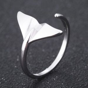 แหวนสแตนเลส 316 ชุบทองคำขาว ประดับเพชร CZ ผลิตโดยโรงงานโดยตรง รับผลิตตามสั่ง พร้อมกล่องบรรจุภัณฑ์สำหรับห้างสรรพสินค้า - Product Image 1