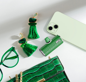 Nouvelle mode 2025, mini powerbank en cuir vert de luxe, 4500 mAh, <span class=keywords><strong>chargeur</strong></span> sans fil portable pour <span class=keywords><strong>iPhone</strong></span> LinkPod <span class=keywords><strong>4S</strong></span> avec prise pour - Product Image 3