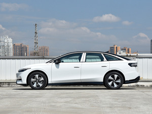 Volkswagen <span class=keywords><strong>ID</strong></span>.<span class=keywords><strong>7</strong></span> VIZZION 2024 AIR Lunga Autonomia 642km Auto Elettrica Pura Batteria al Litio Ternaria Ricarica Rapida 90-110kWh 200-250kW - Product Image 5
