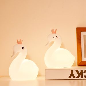 Oyuncaklar Squishy uyku başucu hemşirelik yatak odası kız modu ay çocuk silikon dekoratif Usb dokunmatik Led çocuklar hayvan lamba masa - Product Image 3