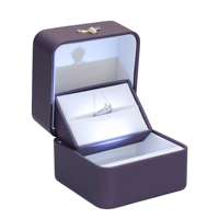 Boîte à bijoux en cuir PU de luxe Tongxing avec LED, boîte cadeau carrée pour pendentif, collier et bague, logo personnalisé, vente en gros