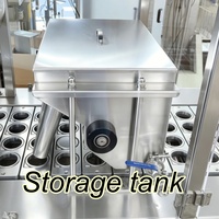 Automatische machine voor het vullen en afsluiten van plastic bekers, schaaltjes met deksel voor desserts, gelei, ijs, melk, yoghurt, mineraalwater en drinkwater.