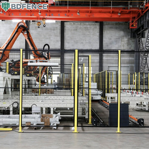 Barrière de protection robotique antirouille en treillis soudé galvanisé, longue durée de vie pour lignes de production robotisées automatisées non-stop - Product Image 3