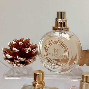 Colonia en Spray para Hombre con Aroma Amaderado de 30 ml, Bajo MOQ, Ecológica, Natural, de Larga Duración y Alta Calidad, EDP - Product Image 1