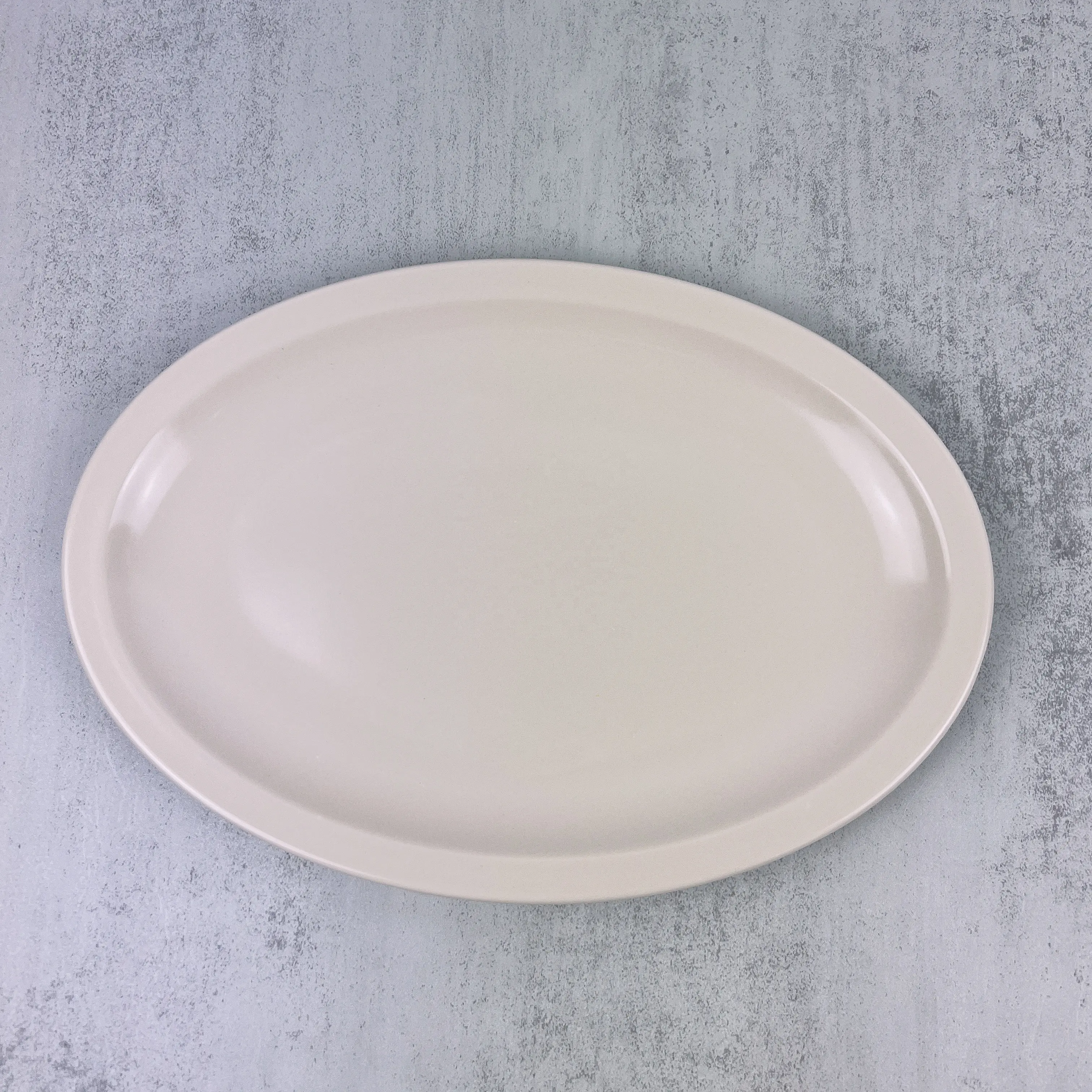 Cheap price wholesale good quality Custom melamine fish oval plate beige color