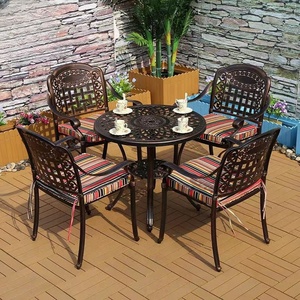 Juego <span class=keywords><strong>de</strong></span> <span class=keywords><strong>mesa</strong></span> y silla <span class=keywords><strong>de</strong></span> patio <span class=keywords><strong>de</strong></span> hierro, <span class=keywords><strong>mesa</strong></span> y silla <span class=keywords><strong>de</strong></span> centro para exteriores, juego <span class=keywords><strong>de</strong></span> <span class=keywords><strong>mesa</strong></span> y silla para jardín, protección solar impermeable, juego <span class=keywords><strong>de</strong></span> <span class=keywords><strong>mesa</strong></span> y silla para exteriores - Product Image 1
