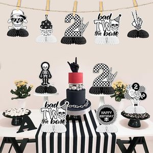 8 pièces Décorations d'anniversaire <span class=keywords><strong>Bad</strong></span> Two the Bone Centre de table nid d'abeille <span class=keywords><strong>Bad</strong></span> Two the Bone Décoration Rock and Roll pour le 2ème anniversaire - Product Image 3