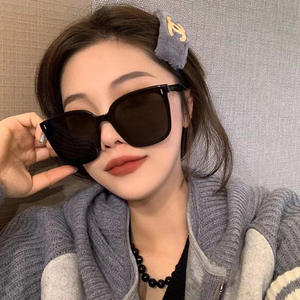 Gafas de sol Gm unisex con montura de PC, negras, polarizadas, UV400, tipo 3, estilo de alta gama, diseño coreano de moda - Product Image 3