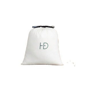 Fabricant de pochettes à cordon en microfibre personnalisées, petit sac cadeau imprimé avec logo pour l'emballage de bijoux, vente en gros, origine Chine - Product Image 1