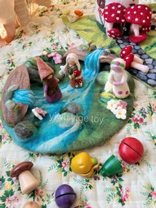 Niños Waldorf inspirado otoño/otoño naturaleza Mesa aguja fieltro linterna caminar fieltro muñecas clavijas bosque Gnomo niña Juguetes - Product Image 6