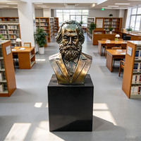 Statues de célébrités en bronze au design antique moderne, à prix réduit, couleur et taille personnalisées, réalisées par des techniques de moulage et de modélisation 3D