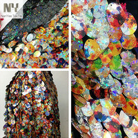 Tissu en maille à paillettes Nanyee 100% polyester 40 mm avec effet peinture à l'huile pour robes de soirée de mariage