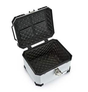 Maleta Trasera para Motocicleta de 45L con Respaldo y Forro, Pintada de Blanco, Directo de Fábrica - Product Image 4