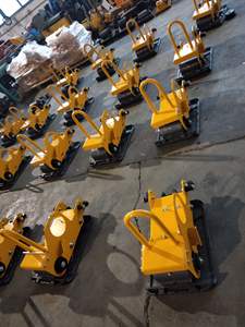 71Kg 80Kg 86Kg बड़ी पानी की टंकी पेट्रोल इंजन संचालित मिट्टी कम्पेक्टर प्लेट मशीन हिल के लिए थाली कम्पेक्टर बिक्री - Product Image 4