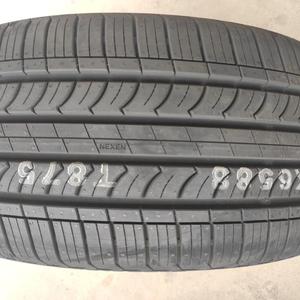 Pour pneus radiaux 205/55R16 91H Npriz CX SH6 Équipement pour berline - Product Image 3