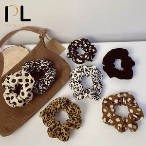 <span class=keywords><strong>Pl</strong></span> Groothandel Franse Vintage Dot Scrunchies Zwart Wit Gestreepte Darm Haarband Accessoires Voor Vrouwen Meisjes - Product Image 1