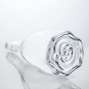 Idea personalizada <span class=keywords><strong>de</strong></span> lujo Botellas <span class=keywords><strong>de</strong></span> licores <span class=keywords><strong>de</strong></span> vidrio con fondo <span class=keywords><strong>de</strong></span> Rosa 500ml 700ml Botella <span class=keywords><strong>de</strong></span> vidrio <span class=keywords><strong>de</strong></span> 750ml con cubierta <span class=keywords><strong>de</strong></span> Guala a juego - Product Image 1