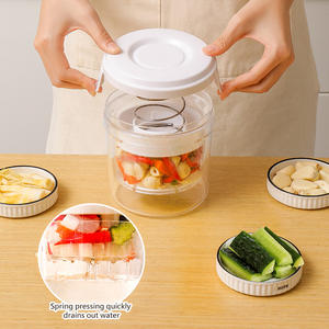 <span class=keywords><strong>Bouteille</strong></span> de stockage de cornichons de cuisine domestique avec fourchette pot de cornichons à séparation sèche et humide pot de cornichons rond en <span class=keywords><strong>plastique</strong></span> en forme de <span class=keywords><strong>sablier</strong></span> - Product Image 3