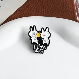 เข็มกลัดรูปกระต่ายบาคะสไตล์อนิเมะญี่ปุ่น พร้อมคำบรรยายตลกๆ สำหรับใส่ในชีวิตประจำวัน ของขวัญน่ารักๆ สไตล์มีม - Product Image 4