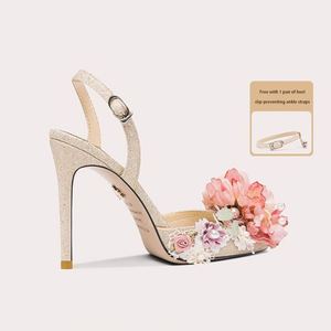 Chaussures à talons hauts pour femmes Lily Wei, bout pointu avec design floral 3D, élégantes chaussures à talons aiguilles pour les soirées, chaussures de haute qualité pour femmes - Product Image 2