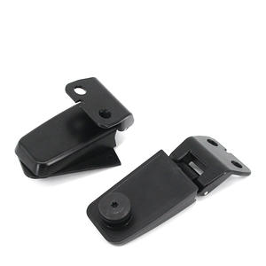 Charnières de porte et de lunette arrière Nissan en stock pour les modèles 90321-7S000 et 90320-7S000 - Product Image 1