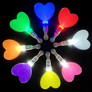 Custom Logo <span class=keywords><strong>Heart</strong></span> Shaped LED <span class=keywords><strong>Glow</strong></span> <span class=keywords><strong>Sticks</strong></span> para Concerto Partes Luz Soft Wedding <span class=keywords><strong>Glow</strong></span> <span class=keywords><strong>Sticks</strong></span> para Decorações de festas - Product Image 5