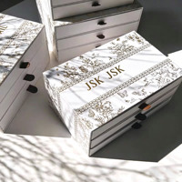 Boîte à tiroirs en papier rigide multicouche avec estampage à chaud doré et insert en velours pour le rangement de cosmétiques, bijoux, parfums et produits de soin