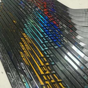 Indiscusso Bestseller bastoncino da Hockey su ghiaccio ora in vendita per un periodo di tempo limitato - Product Image 1