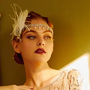 Adjustable 1920s Flapper Girl Party Headwear Women Great Gatsby White Feather Rhinestone Crystal Headband with Pendant Tassel