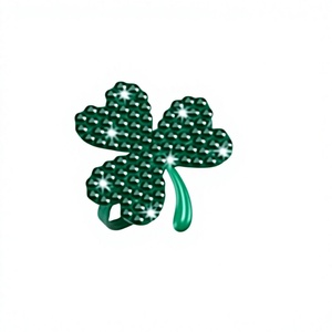 Anneaux de serviette en forme de trèfle vert en acier inoxydable, décoration de table pour la Saint-Patrick, pour restaurants, hôtels, salles à manger et fêtes - Product Image 1