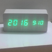 Jam Alarm Meja Digital LED Segmen Kayu MDF Kalender Elektronik Gaya Jepang Bentuk Persegi Fungsi Snooze