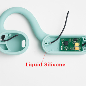 Fabricant de coques étanches monobloc surmoulées en silicone liquide sur mesure pour écouteurs sans fil Bluetooth - Product Image 5