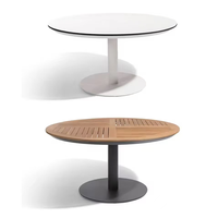 Ensemble de salle à manger de jardin en rotin moderne de qualité commerciale, table avec plateau en céramique résistant aux intempéries, chaises de salle à manger d'extérieur
