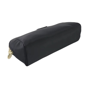 Bolsa Organizadora de Maquillaje de Nailon Negra con Logotipo Personalizado para Mujer, Bolsa de Cosméticos Personalizada con Compartimento Principal con Cierre - Product Image 4