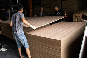 Tablero de <span class=keywords><strong>MDF</strong></span> <span class=keywords><strong>Laminado</strong></span> con Melamina de 4*8 a <span class=keywords><strong>Precio</strong></span> Económico para Muebles - Product Image 2