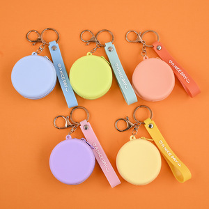 Accessoires d'extérieur pour animaux de compagnie Mini pochette en silicone à fermeture éclair pour friandises pour chiens Porte-monnaie avec <span class=keywords><strong>mousqueton</strong></span> - Product Image 3