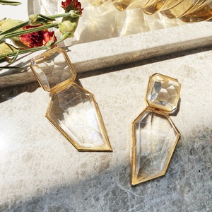 Kaimei 2021 di modo esagerato geometrica acrilico <span class=keywords><strong>orecchini</strong></span> grande Della Boemia Irregolare Trasparente Oro Della Resina Ciondola Gli <span class=keywords><strong>Orecchini</strong></span> Delle Donne Degli <span class=keywords><strong>Orecchini</strong></span> - Product Image 2