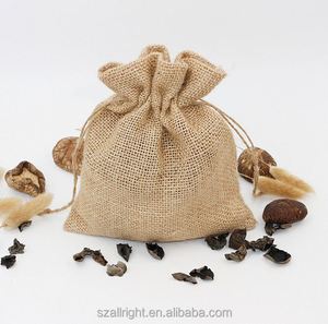 ถุงของขวัญแบบมีเชือกผูก ทำจากผ้ากระสอบป่านธรรมชาติ พิมพ์ลายสกรีน รับทำโลโก้ตามสั่ง รุ่น AR-273 สีธรรมชาติ, สีขาว - Product Image 1