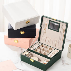 Boîte à bijoux en cuir vintage de haute qualité, taille M (26 cm x 26 cm x 10,5 cm) - Product Image 2