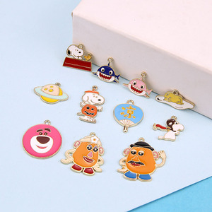 <span class=keywords><strong>น่า</strong></span><span class=keywords><strong>รัก</strong></span>นาย Potato ลูกสุนัขฉลามอัลลอยเคลือบห้อยเสน่ห์สำหรับ<span class=keywords><strong>ผู้หญิง</strong></span>เครื่องประดับทำต่างหูสร้อยคอจี้ DIY ค้นหา - Product Image 1