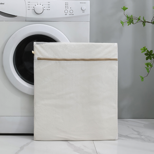 Bolsas <span class=keywords><strong>de</strong></span> lavandería <span class=keywords><strong>de</strong></span> malla <span class=keywords><strong>de</strong></span> nido <span class=keywords><strong>de</strong></span> abeja duraderas al por mayor <span class=keywords><strong>para</strong></span> personalización <span class=keywords><strong>de</strong></span> soporte delicado 30X40cm - Product Image 6