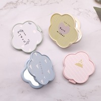 Cermin rias perjalanan portabel, cermin Mini saku kompak genggam kecil dipersonalisasi untuk penggunaan kosmetik