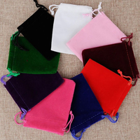 Pochette en velours personnalisée avec cordon de serrage pour bijoux, sac en flanelle pour parfum, rouge à lèvres, perruques, shampoing, huile essentielle, montres, vin