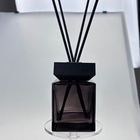 Flacon d'arôme carré en verre de luxe 50-500ml avec bouchon en bois noir pour parfum d'intérieur, vente en gros, logo personnalisé