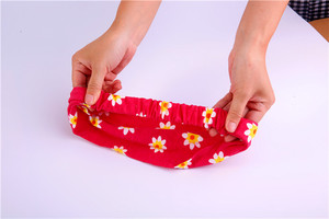 Colorido al por mayor de impresión de 100% poliéster anudada <span class=keywords><strong>banda</strong></span> de pelo girar elástico turbante diademas para chica - Product Image 6
