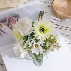 Bouquet de fleurs artificielles CallaFloral en tissu tissé blanc en plastique pour mariage et décoration intérieure CF01367 - Product Image 3
